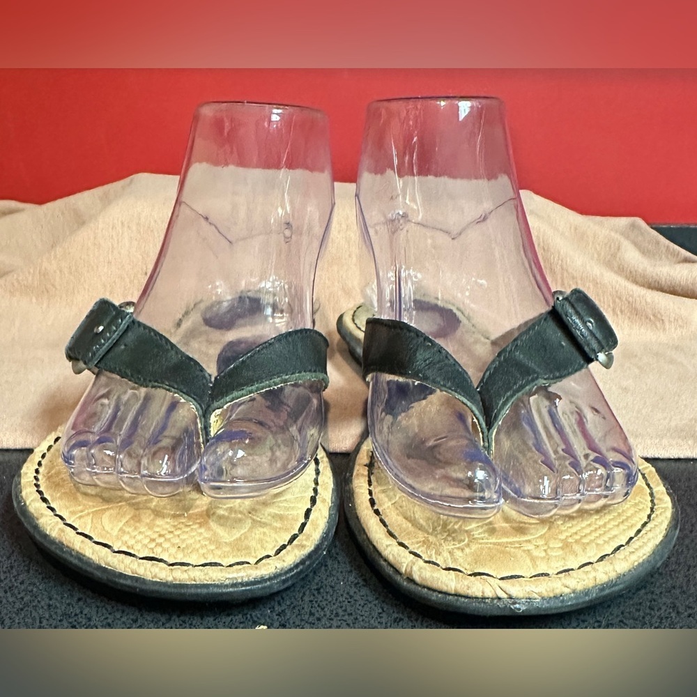 b.o.c. By Born Black Thong Sandals Silver Tone Adjustable Buckle Women’s Size 8 - Picture 6 of 16